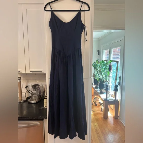 new Staud Dena drop waist poplin maxi dress in navy blue cotton - Picture 6 of 11